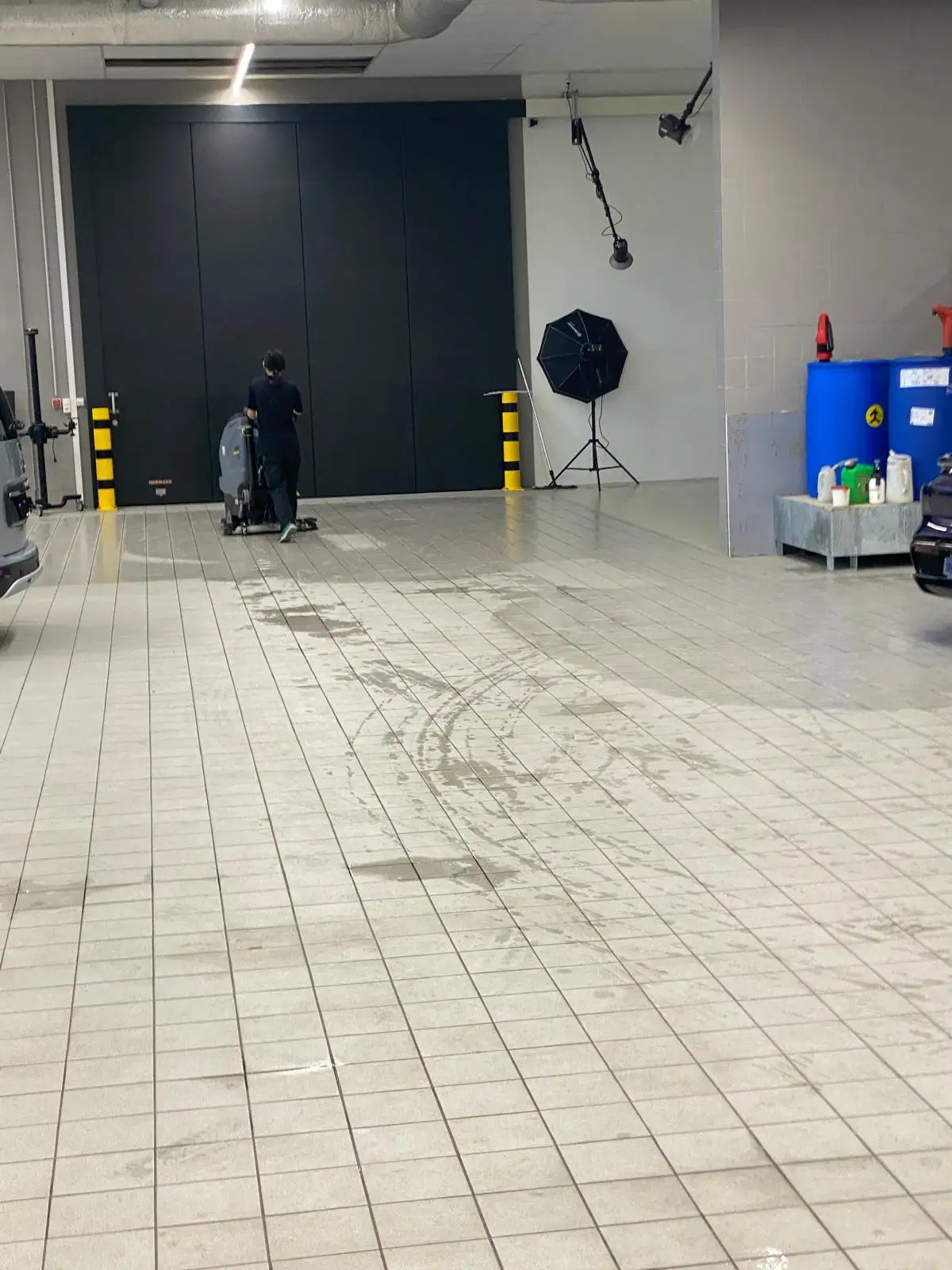 Porsche Zentrum St. Gallen: keramische Arbeiten der Waschanlage